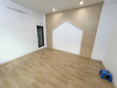 Cho thuê tầng 1 đường bùi thị xuân, p.nguyễn du, quận hai bà trưng, hà nội 1