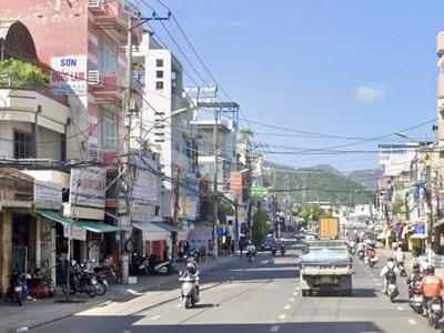  bán nhà 2 mặt tiền đường 2/4   vị trí đắc địa bật nhất nha trang. giá bán 128tr/m2 1