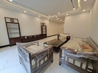 Phố ngọc lâm 81m2, 6 tầng, mt5m dân xây, gara 7 chỗ, thang máy - 23.x tỷ 4