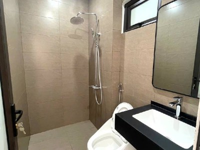 Nhà mới kính coong - mặt ngõ ô tô   trung tâm tây hồ - kinh doanh - thang máy  30/35m2 . 4