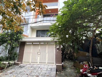 Bán nhà mặt tiền 5 tầng có thang máy khu vip bên sông hbc 90m gần gigamall chỉ 14.7 tỷ 2