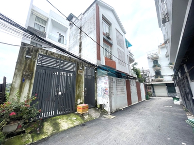 Ngộp giảm sốc 1.6 tỷ bán nhà 3 tầng 153m  đối diện đh luật   dòng tiền 45tr/tháng   chỉ 11.9   hiệp 2