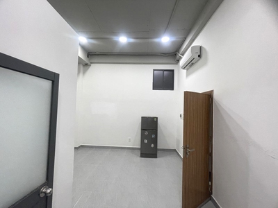 Ngộp giảm sốc 1.6 tỷ bán nhà 3 tầng 153m  đối diện đh luật   dòng tiền 45tr/tháng   chỉ 11.9   hiệp 0