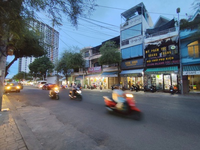 Hạ giá chỉ 10,5 tỷ nhà 2 tầng 2 mặt đường phước long, gần chợ bình tân, dt 105m 1