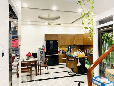 Cần bán biệt thự lê hồng phong, hải phòng 119m    4 tầng, thang máy, sân cổng rộng, gara 2 ô tô 2