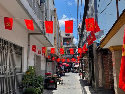 Bán nhà xây mới ngay chợ rạch ông cách mặt tiền đường nguyễn thị tần 20m. 0