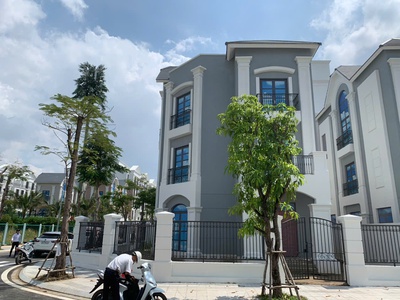 Bán biệt thự đơn lập v3-96    giá tốt    chính chủ cần bán tại the manhattan glory, đường nguyễn 1