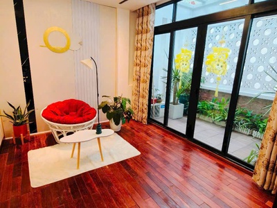 Bán nhà phố trần hưng đạo, 20m2, 5 tầng thông sàn, mặt tiền 4.2m, 14.5 tỷ, thu 30tr/th 2