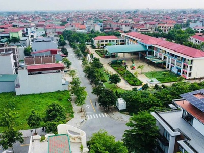 Bán lô đất nền đã có sẵn sổ - Trung tâm KĐT Vườn Sen 4