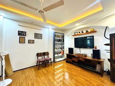 Nhà gần Times City 52m2 x 5T MT rộng, cách phố 30m, ôtô đỗ cửa, vào nhà, thang máy chờ, nội thất xịn 2