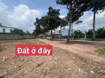 Bán đất mặt tiền - vị trí đắc địa tại : đường số 8 long điền 0