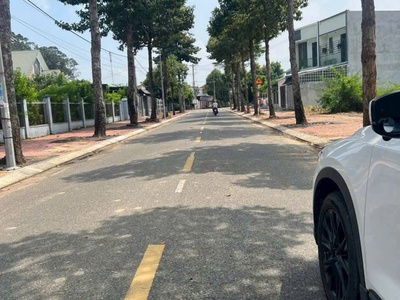 Bán đất mặt tiền - vị trí đắc địa tại : đường số 8 long điền 1