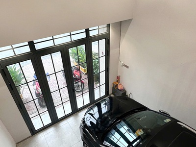 Nhà lửng,2 lầu, sân thượng mt bình đăng p6q8 thang máy 450kg 0