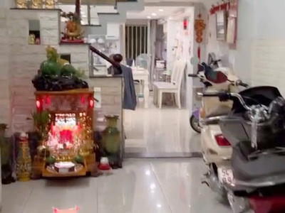 Nhà 4 tầng hxh đường hưng phú p10q8. giá: 6.7 tỷ bớt lộc 0