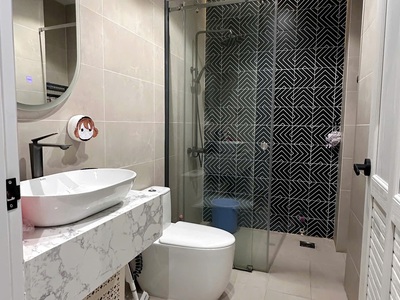 Nhà lửng,2 lầu, sân thượng mt bình đăng p6q8 thang máy 450kg 4