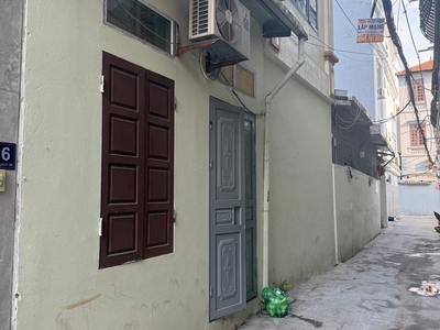 Hơn 6 tỷ nhà c4 phố trạm 35m x 3m5 oto đỗ cổng hiếm trong phân khúc. lh 0936123469 2