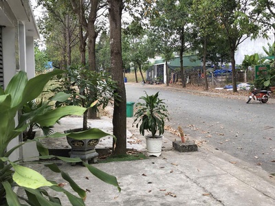 Gia đình chuyển chỗ ở bán nhà riêng mới xây cuối 2024 tại đường n10, mỹ phước 4, bến cát, bình dương 0