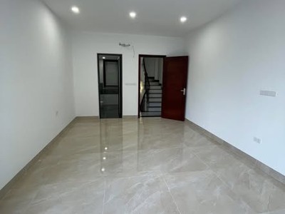 Lô góc 35m phố lệ mật - oto đỗ cổng - nhà mới kính koog - giá chỉ nhỉnh 7 tỷ 1