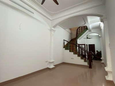 Bán nhà nguyễn văn cừ   trung tâm long biên  62m    chỉ 9.5 tỷ 1