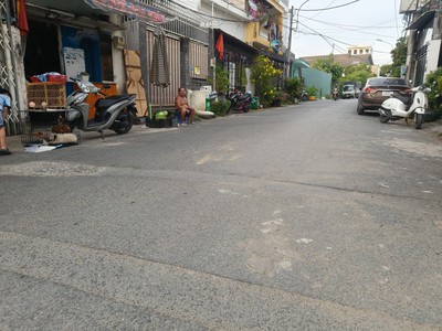 Bán nhà 3 tầng đường số 182, tăng nhơn phú a, q.9, thủ đức, tp hcm. dt 50m2, sổ hồng, giá 5,6 tỷ. 4