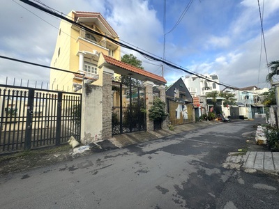 Hiếm  đất mặt tiền trường thọ 150m , đường xe tải, xây cao tầng, chỉ 12.5 tỷ gần metro 0