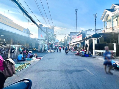 Bán nhà mặt tiền kinh doanh linh trung 90m , gần chợ, phạm văn đồng, giá chỉ 7.3 tỷ 1