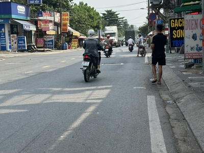 Nhà hiếm 2 mặt đường trước-sau, ngang 6m, dt: 94m2 hxh hoàng hữu nam quận 9 chỉ 5tỷ5. 3