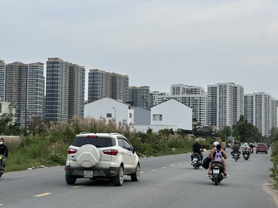 Nhà 4 tầng nở hậu tài lộc-khu đồng bộ dân trí cao-hàng xóm vinhomes-hẻm 6m-nhỉnh 5tỷ 4