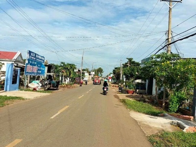 Bán đất thị trấn kim long , mặt tiền đường kim long quản thành , cách nhà nghỉ kim long 30m 2