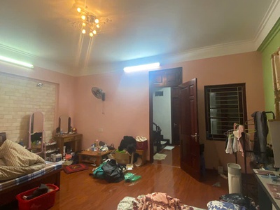 Bán đất tặng nhà ngọc lâm   90m    4 tầng   trung tâm long biên 1