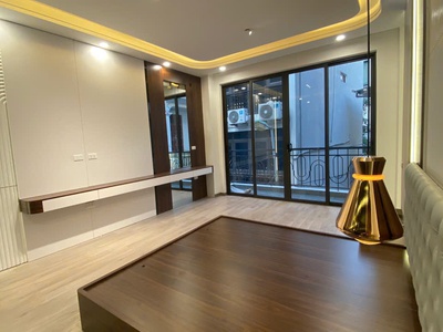 Bán nhà thượng thanh long biên diện tích 55m  nhà 5 tầng thang máy ở ngay 3