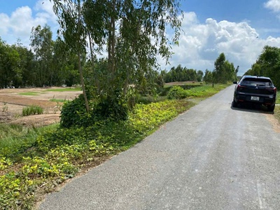 Chính chủ cần bán gấp lô đất vị trí đẹp tại tân hưng long an 0