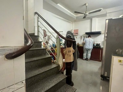 - nhà bán 4 tầng nở hậu đẹp mt hẻm dương bá trạc p1 q8 2