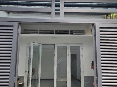 Nhà bán đường nguyễn hữu tiến, xe hơi tới cổng, 75m2, có 2 sân trước sau rộng rãi, giá nhỉnh 7 tỷ 3