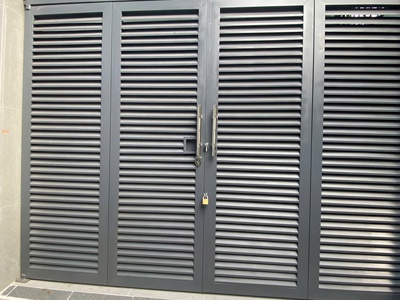 Nhà bán đường nguyễn hữu tiến, xe hơi tới cổng, 75m2, có 2 sân trước sau rộng rãi, giá nhỉnh 7 tỷ 1