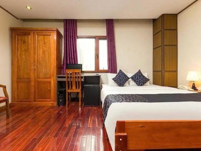 Bán khách sạn mặt phố hàng buồm, 80m2, 5 tầng, mặt tiền 5.4m, 77.5 tỷ, kinh doanh đỉnh 2