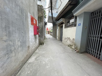 Cần bán 50m2 đất thổ cư, đường rộng 2,3m, cách 20m ra đường gom đê Vàng - Phúc Lợi 2