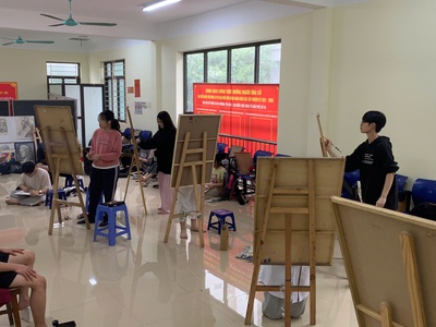 Lớp vẽ luyện thi Kiến trúc Hà nội 2
