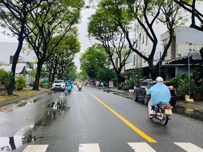 Bán quỹ đất trần đình tri 3.565,7m  ngang 56,5m gần chợ giá 105 tỷ 0