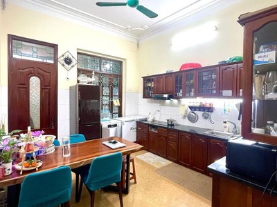 Bán nhà lê đại hành, 60m2, 7 tầng thang máy, mặt tiền 4.4m, 29.5 tỷ, dòng tiền 60tr/tháng 0