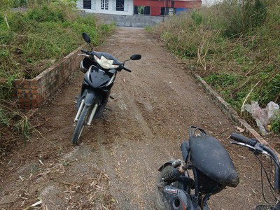 Hơn 8xx triệu  lô đất ngõ ô tô 3m trải nhựa kính trực   gần khu logistics  thanh khoản khu dân cư 0