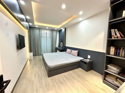 Tết về nhà mới -bán nhàthạch bàn - ngõ nông -  35m 5 tầng nhỉnh 6 tỷ 2