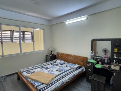 Nhà đúc btct, vị trí đẹp trung tâm quận đi lại thuận tiện. 1