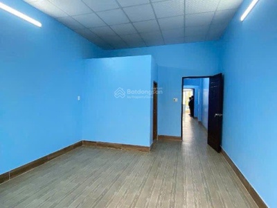 Bán nhà hẻm xe hơi 4m, 2 mặt tiền - 2 tầng , ngang 4x23m,chỉ nhỉnh 5 tỷ. 2