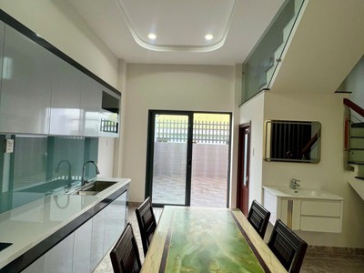 Bán nhà 3 tầng 76m2 đường 160, tăng nhơn phú a, q.9, thủ đức, tp hcm, sổ hồng. giá chỉ 6,7 tỷ. liên 3