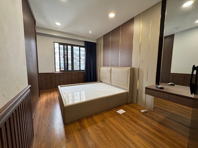 Bán nhà đ.bến vân đồn- ngang nở hậu tài lộc- xe hơi đậu cửa- lưu thông hoàng diệu- khánh hội- 3