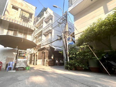 Bán nhà khu đ. số - 3 mt xe hơi đậu cửa- nở hậu tài lộc- thông ra tân vĩnh - khánh hội- hoàng diệu- 3