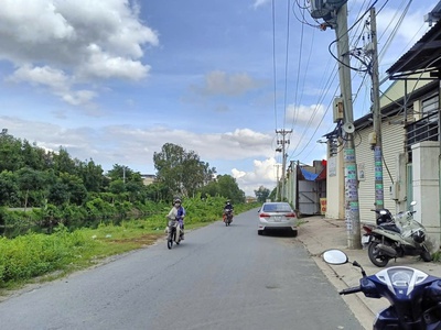 Chỉ hơn 4tr/m2 đất phân lô -xây xưởng mặt tiền trần hải phụng bình chánh 7400m2 -32 tỷ 0