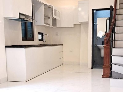 Bán nhà mới  hiếm phúc lợi, long biên   33m     5 tầng   sổ đỏ chính chủ   giá 5,x tỷ 0