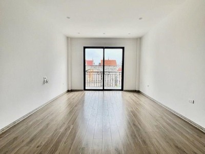 Bán nhà mới  hiếm phúc lợi, long biên   33m     5 tầng   sổ đỏ chính chủ   giá 5,x tỷ 1